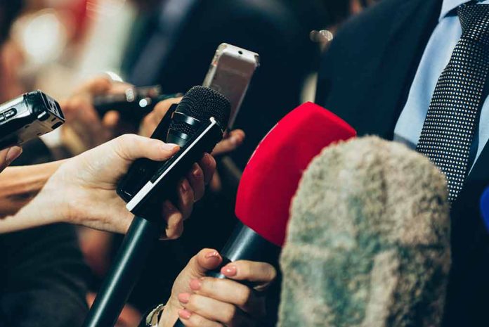 461773729 featured image reporters with microphones