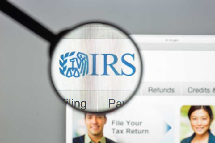 Magnifying glass over IRS website