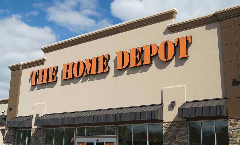 203952067 The Home Depot storefront with logo